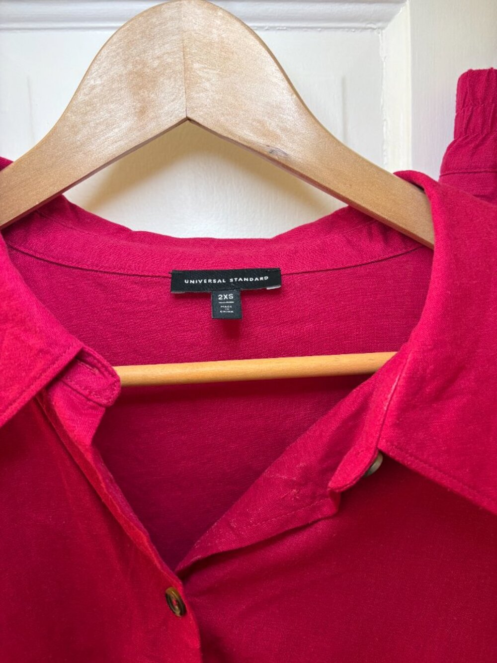 Universal Standard Linen Set - Picture 2 of 3